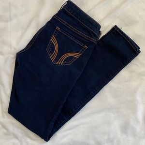 3/$25.00 🛍 Hollister Dark Blue Skinny Jeans